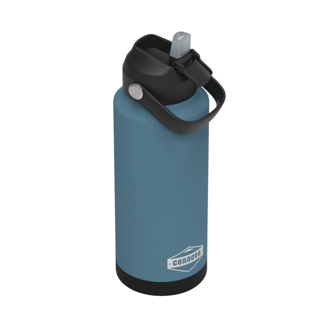 Crest Trailhead Class™ 32 oz Custom Water Bottle