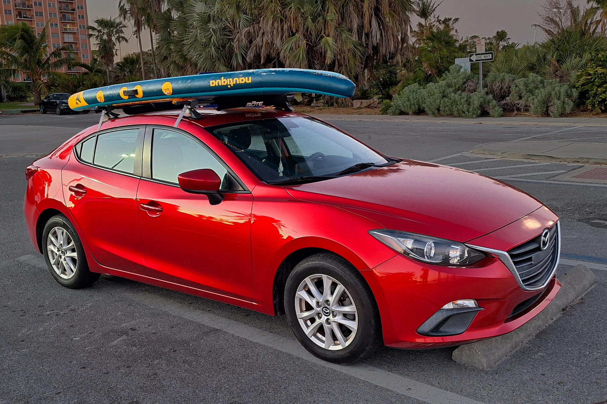 Nautiqua Aruba Deluxe Pedal Fishing Kayak