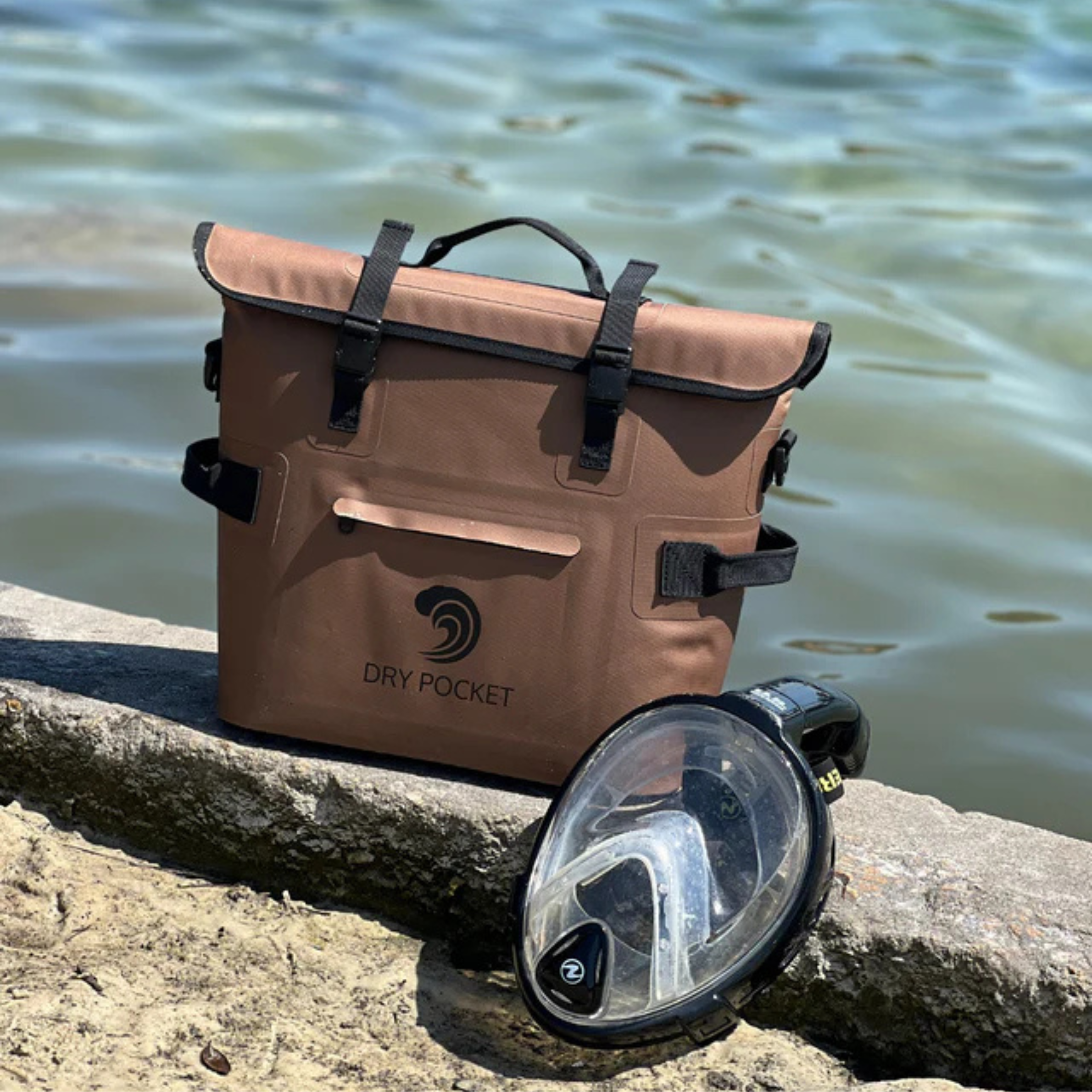 Mossy Oak Waterproof Floating Day Pack